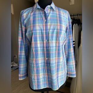 Talbots petite long sleeve button down in plaid, size medium
